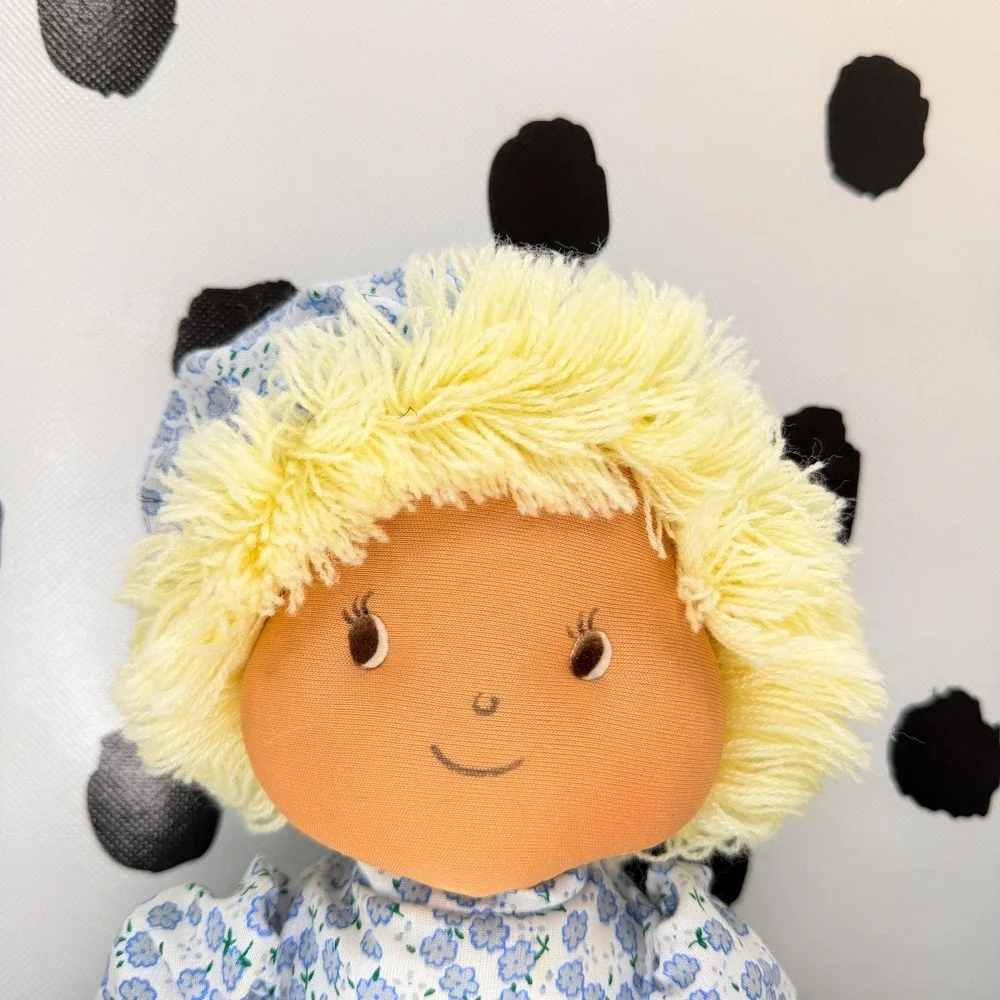 Vintage Kamar Inc Cloth Rag Doll Calico Blue Calico Dress Bonnet Blonde Yarn 13
